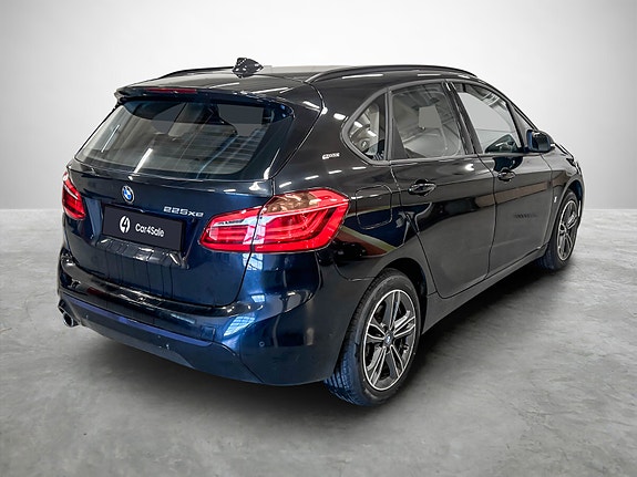 BMW 225xe 5 of 30