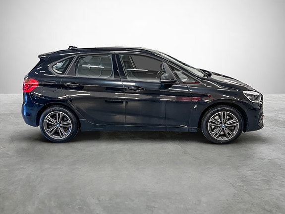 BMW 225xe 6 of 30