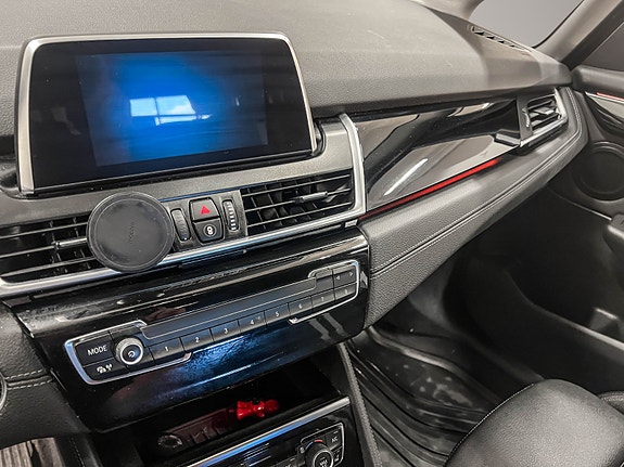 BMW 225xe 19 of 30