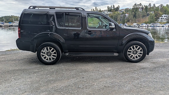 Nissan Pathfinder 6 of 30