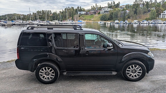 Nissan Pathfinder 5 of 30