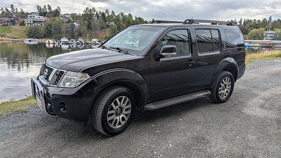 Nissan Pathfinder 26 of 30