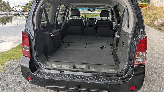 Nissan Pathfinder 24 of 30