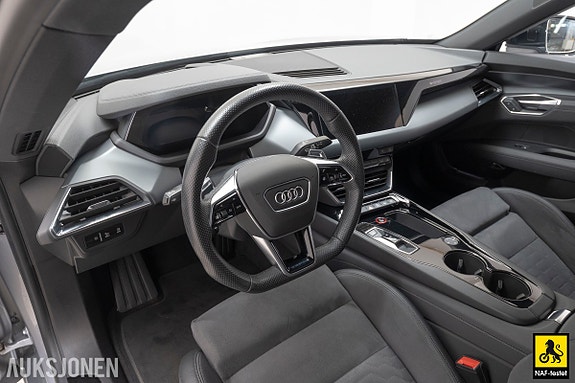 Audi e-tron GT 12 of 30