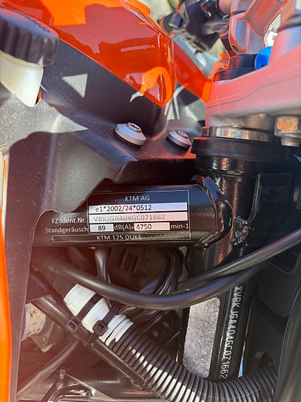 KTM 125 Duke 7 of 16