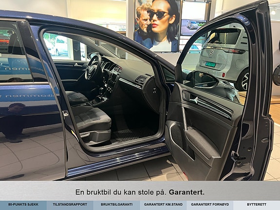 Volkswagen Golf VII 25 of 27