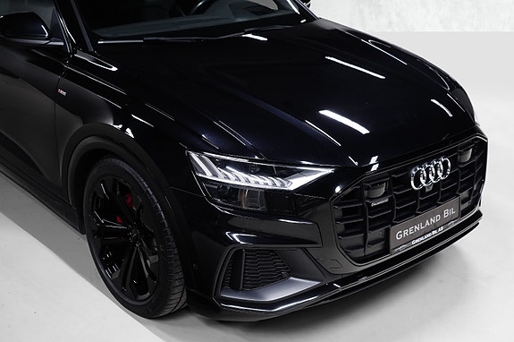 Audi Q8 3 of 30