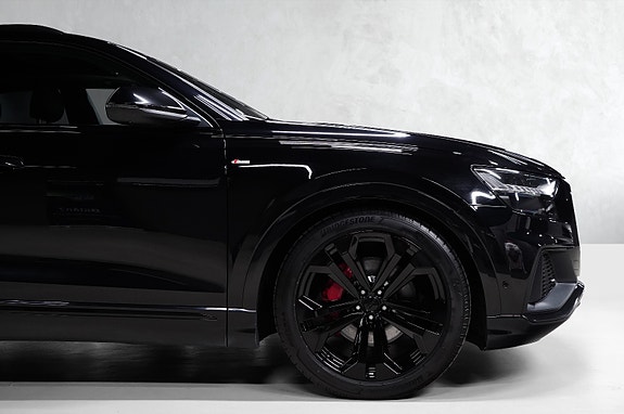 Audi Q8 4 of 30
