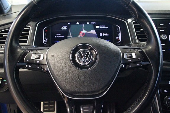 Volkswagen T-Roc 15 of 30