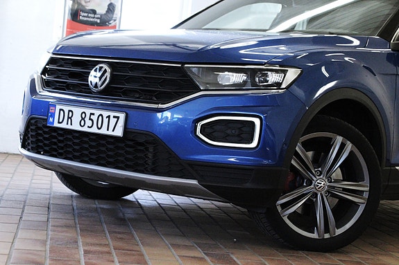 Volkswagen T-Roc 7 of 30