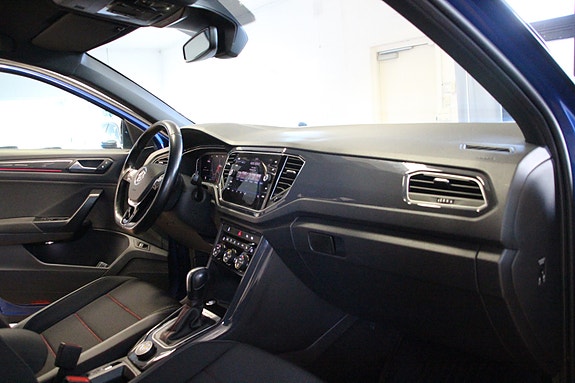 Volkswagen T-Roc 14 of 30