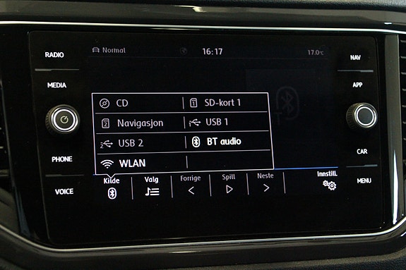 Volkswagen T-Roc 23 of 30