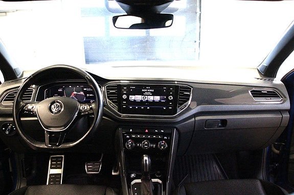 Volkswagen T-Roc 13 of 30