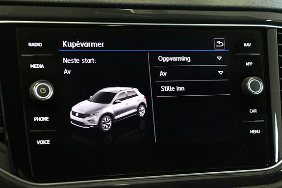 Volkswagen T-Roc 27 of 30