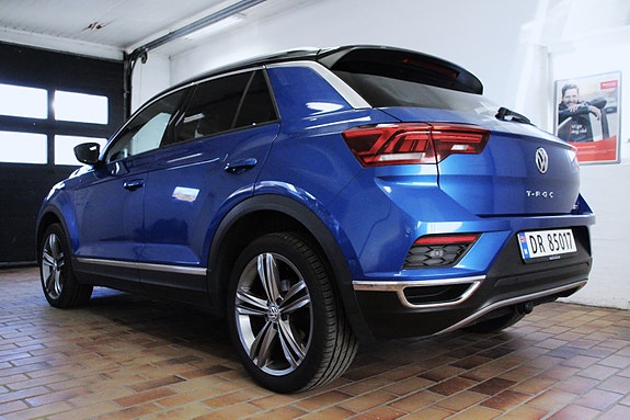 Volkswagen T-Roc 6 of 30