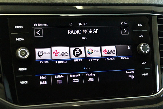 Volkswagen T-Roc 22 of 30