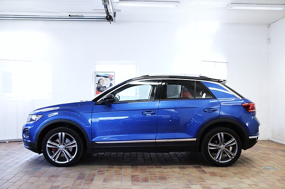 Volkswagen T-Roc 3 of 30