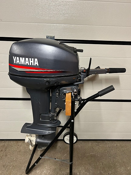 Yamaha 9.9 totakt 1997 modell kort stamme m/Rorkult kan selges med kontrollboks 2 of 10