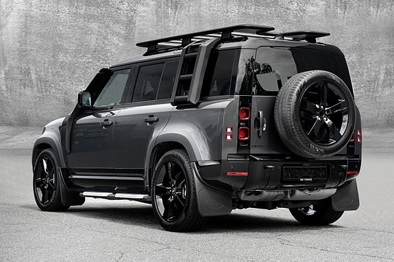 Land Rover Defender 110 6 of 30