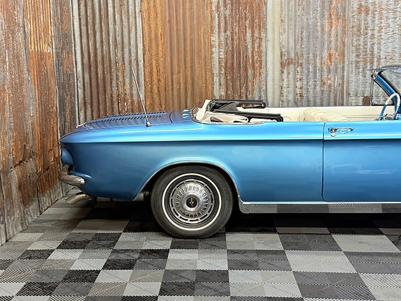 Chevrolet Corvair 4 of 30