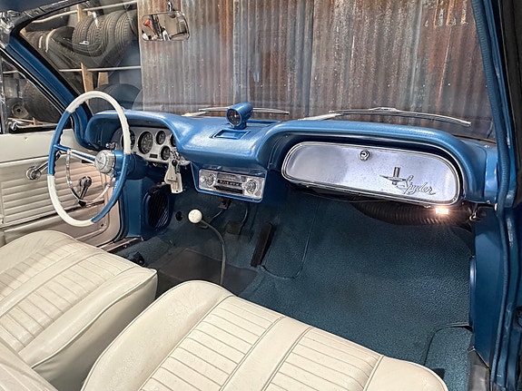 Chevrolet Corvair 26 of 30