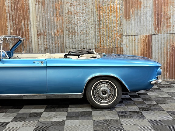 Chevrolet Corvair 10 of 30