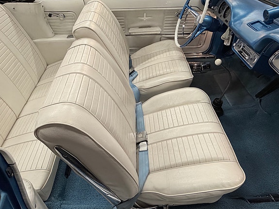Chevrolet Corvair 25 of 30