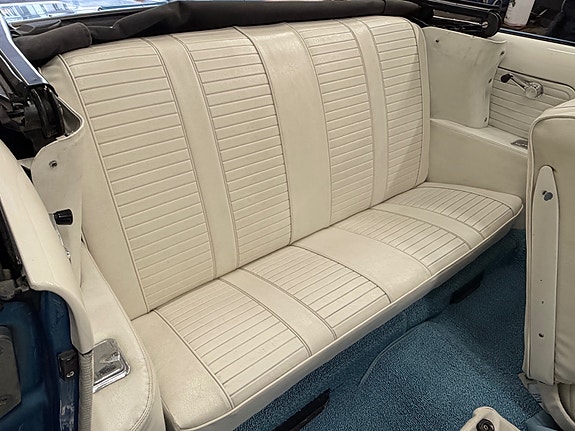 Chevrolet Corvair 29 of 30