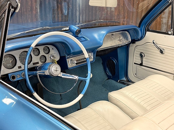 Chevrolet Corvair 16 of 30