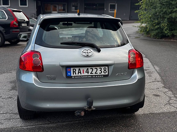 Toyota Auris 3 of 10