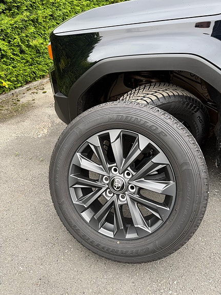 Toyota Land Cruiser 9 of 23