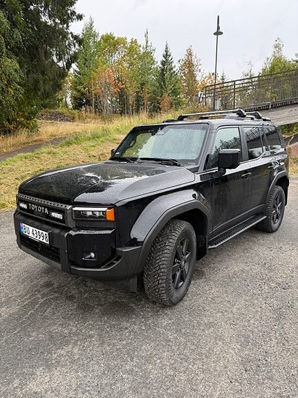 Toyota Land Cruiser 4 of 23