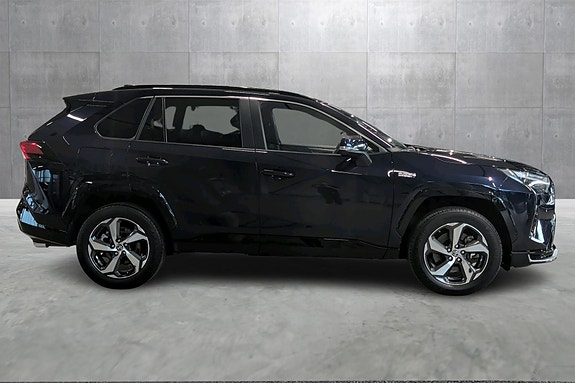 Toyota RAV4 Plug-in Hybrid 6 of 24