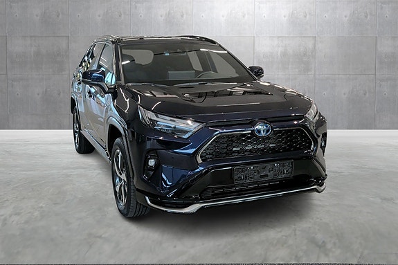 Toyota RAV4 Plug-in Hybrid 7 of 24