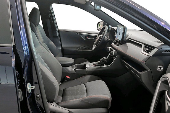Toyota RAV4 Plug-in Hybrid 16 of 24