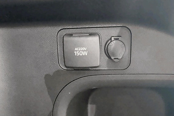 Toyota RAV4 Plug-in Hybrid 23 of 24