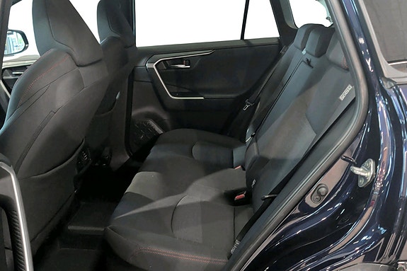 Toyota RAV4 Plug-in Hybrid 17 of 24