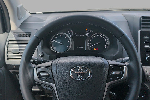 Toyota Land Cruiser 5 of 5