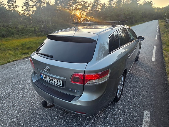 Toyota Avensis 5 of 30