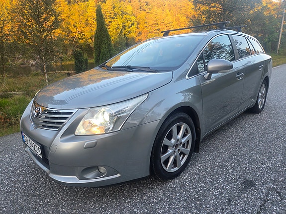 Toyota Avensis 16 of 30