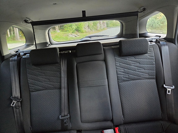 Toyota Avensis 28 of 30