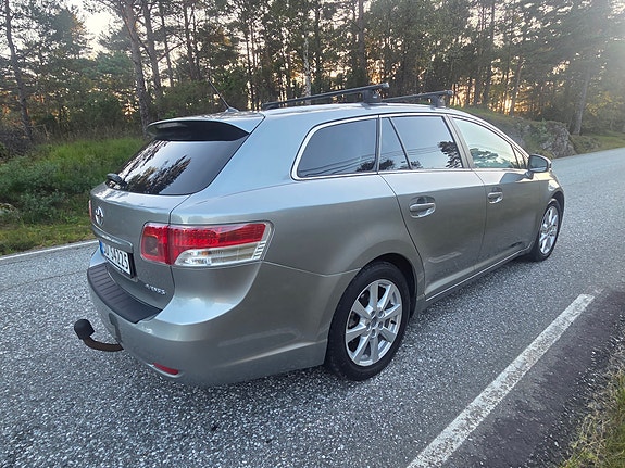 Toyota Avensis 19 of 30