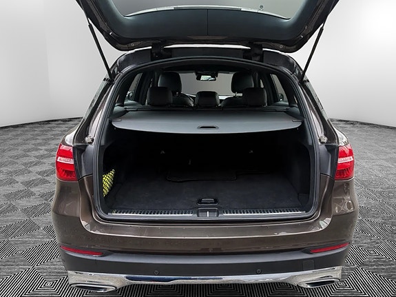 Mercedes-Benz GLC220 d 13 of 17