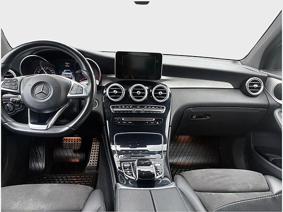 Mercedes-Benz GLC220 d 14 of 17
