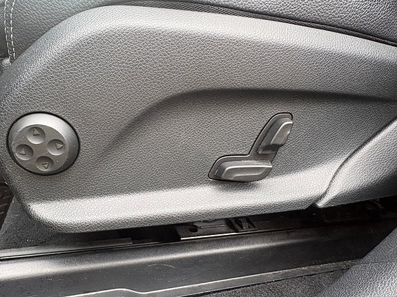 Mercedes-Benz GLC220 d 15 of 17