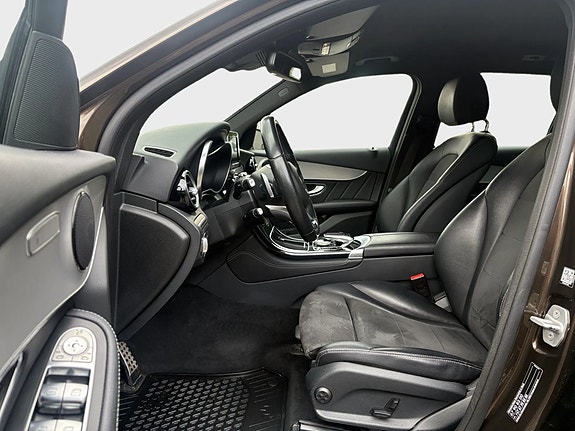 Mercedes-Benz GLC220 d 9 of 17