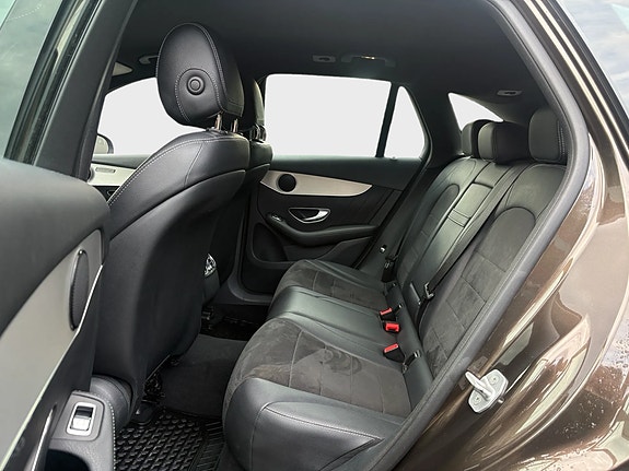 Mercedes-Benz GLC220 d 10 of 17
