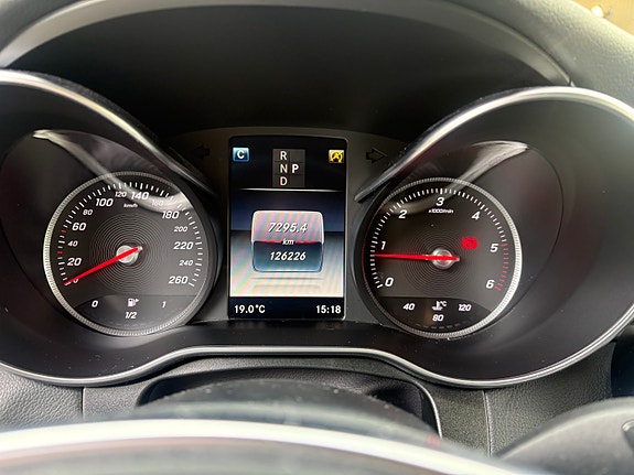 Mercedes-Benz GLC220 d 17 of 17