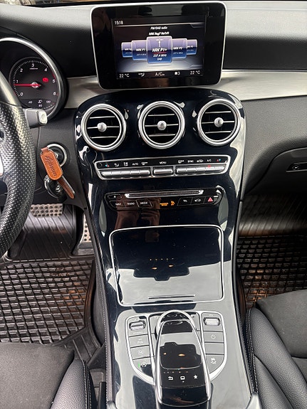 Mercedes-Benz GLC220 d 16 of 17