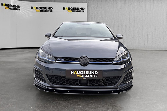 Volkswagen Golf VII 7 of 18